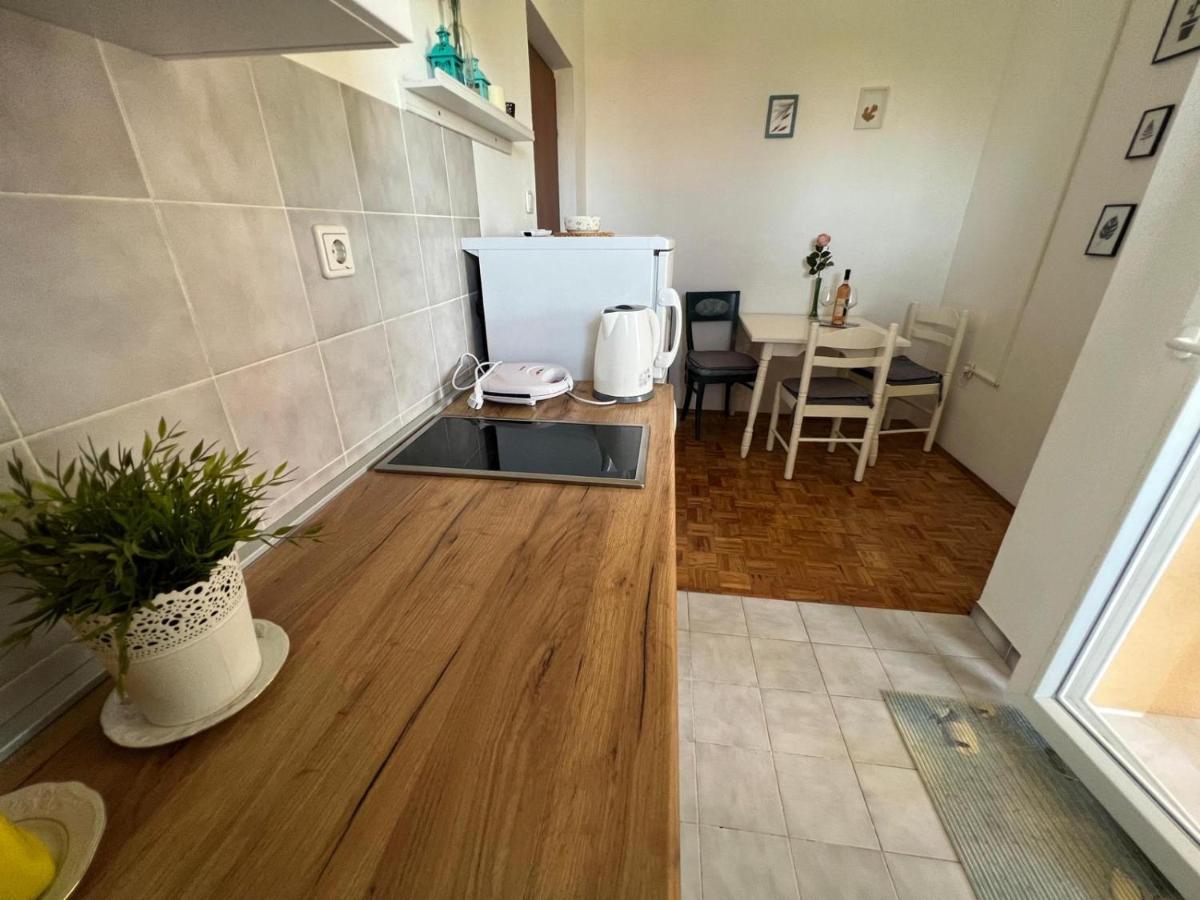 Apartmani Bosiljka Nin Eksteriør bilde