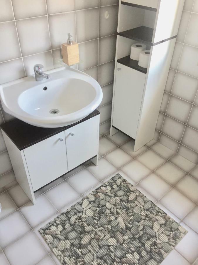 Apartmani Bosiljka Nin Eksteriør bilde